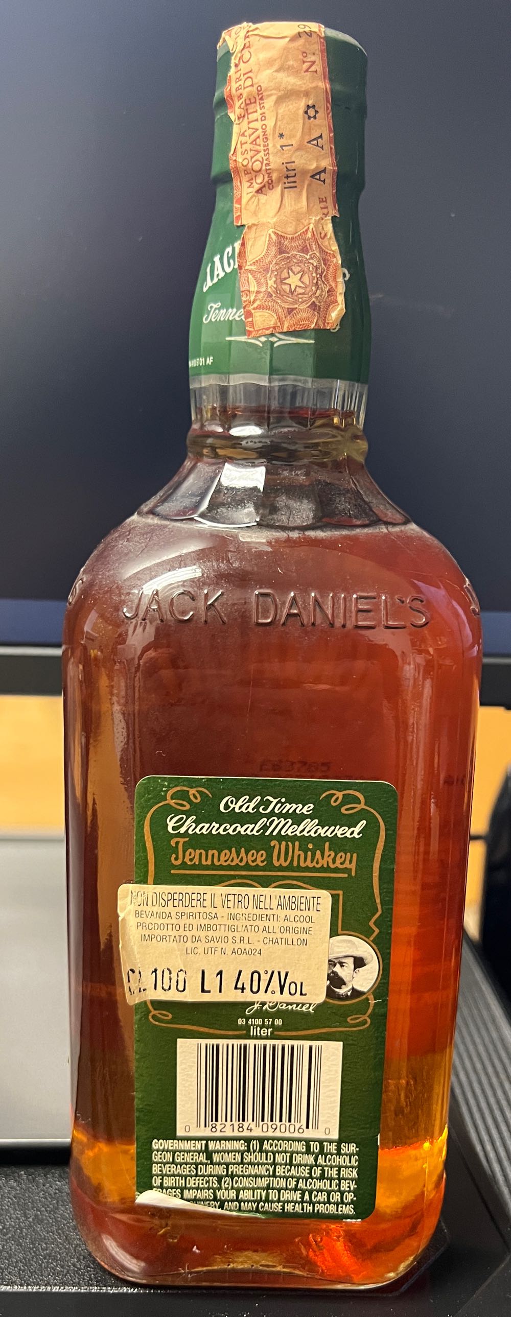 Green Label Italy 2000 1 Liter - Jack Daniel’s Distillery, Lynchburg, TN (1 L) alcohol collectible [Barcode 082184090060] - Main Image 3
