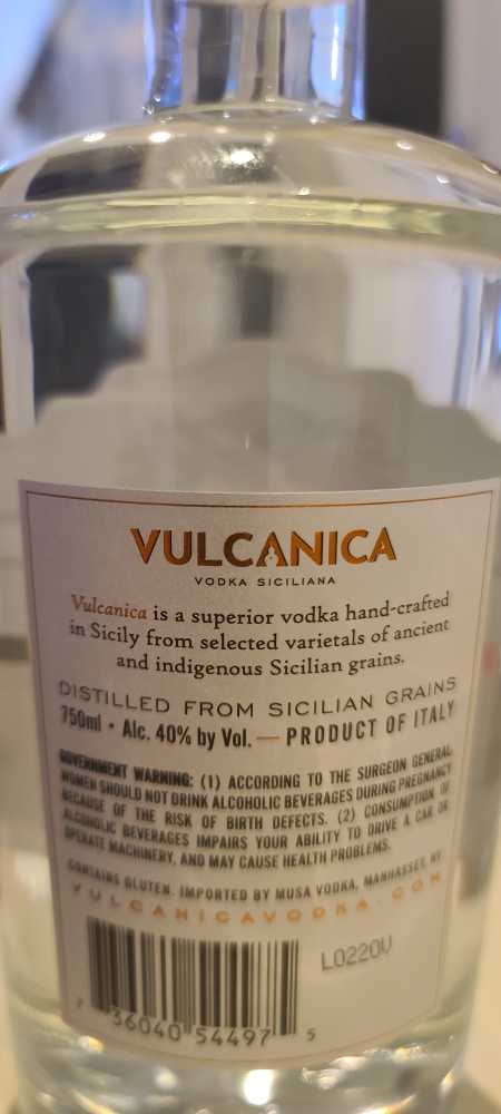 VULCANICA - Siciliana Vodka (750 mL) alcohol collectible [Barcode 736040544975] - Main Image 2