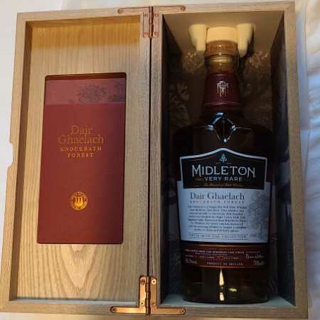 Midleton Very Rare Dair Ghaelach Knockrath Forest Tree 2 - Midleton Distillery (700 mL) alcohol collectible [Barcode 5011007009359] - Main Image 2