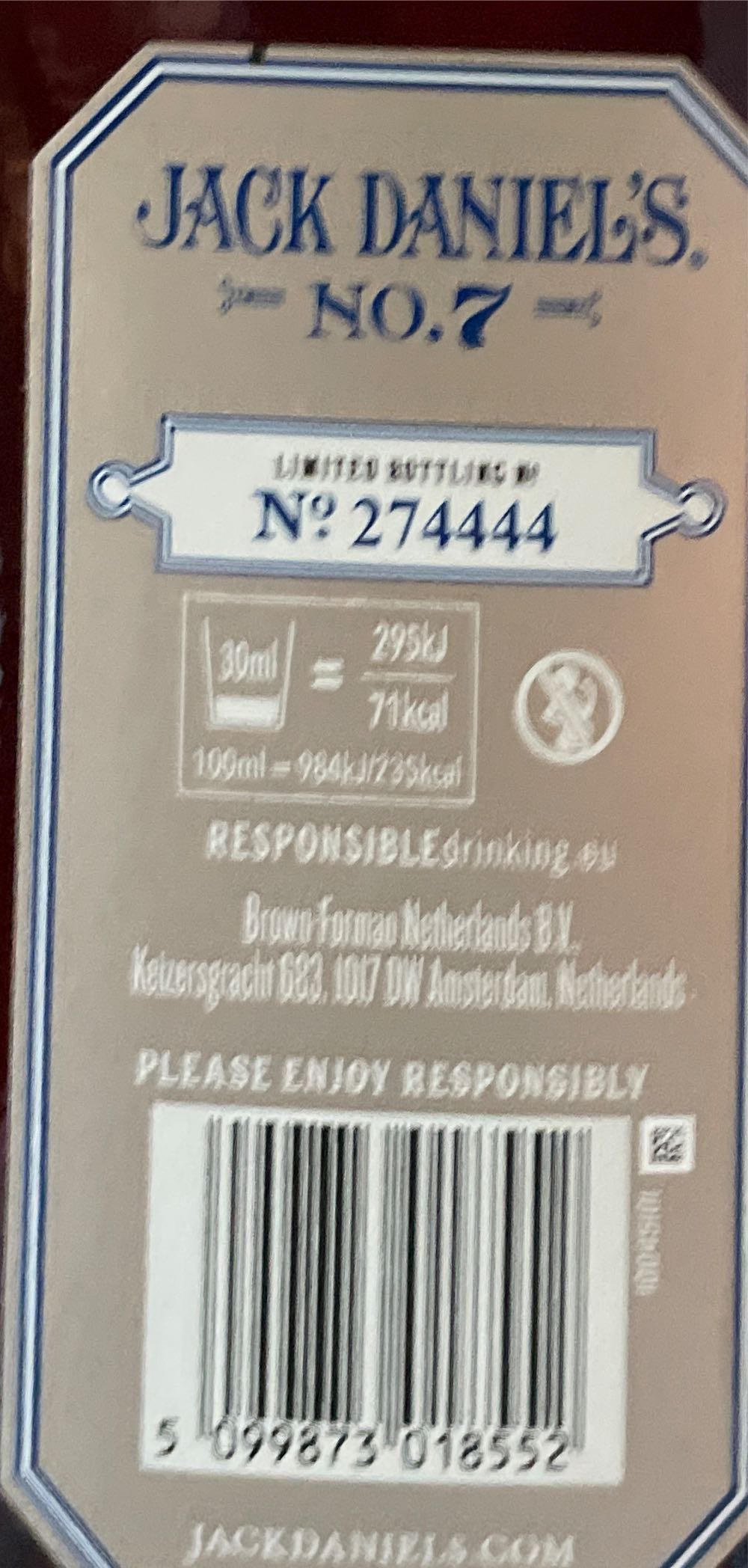 Jack Daniels Legacy 3 - Jack Daniel‘s Distillery (1 L) alcohol collectible [Barcode 5099873018552] - Main Image 2