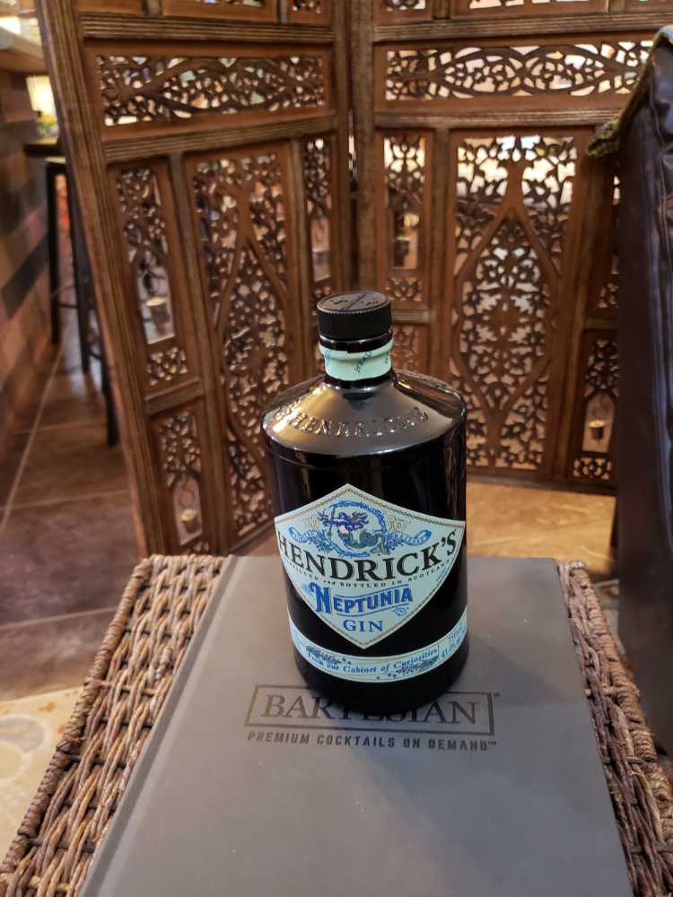 Hendrick’s Gin Neptunia - Hendrick’s (750 mL) alcohol collectible [Barcode 083664874811] - Main Image 3