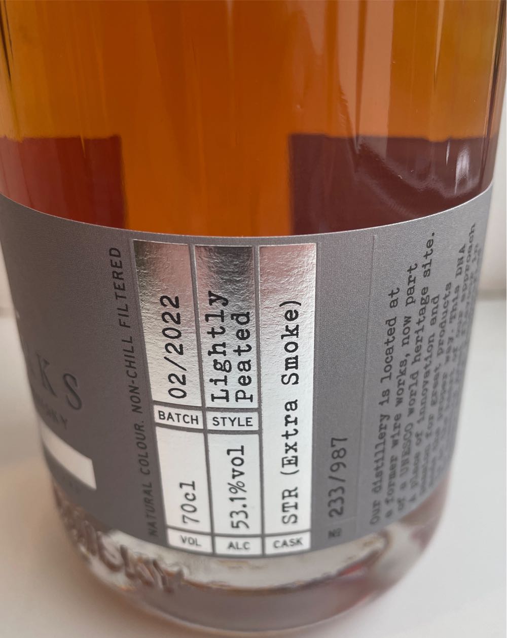 WIRE WORKS OVER SMOKE - WHITE PEAKS (700 mL) alcohol collectible [Barcode 5060593480158] - Main Image 2