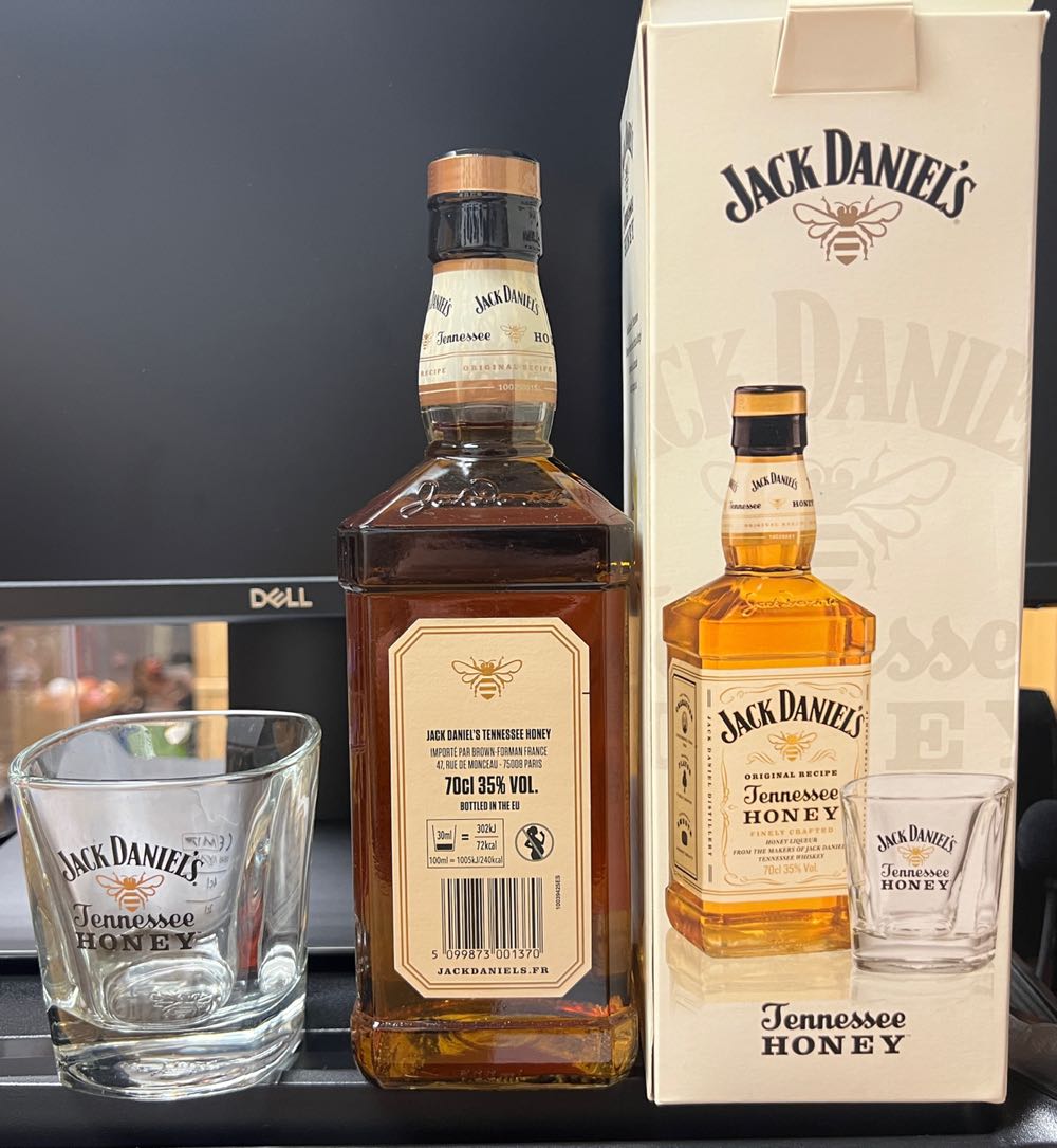 Set Honey With Shot Glass France 2020 - Jack Daniel’s Distillery, Lynchburg, TN (700 mL) alcohol collectible [Barcode 5099873001370] - Main Image 3