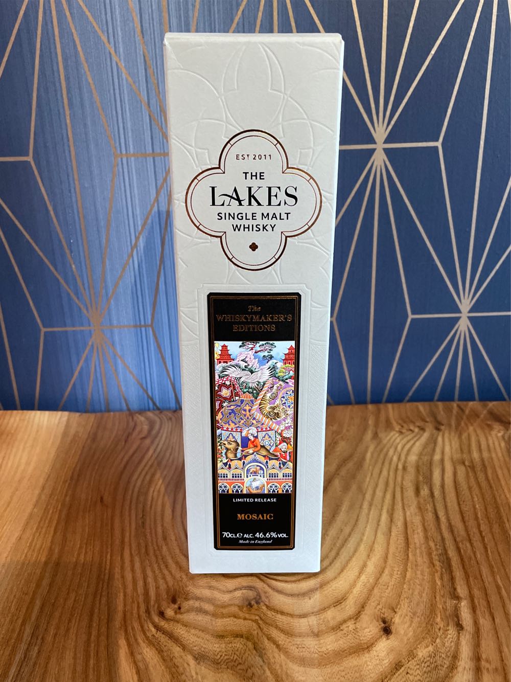 The Lakes Single Malt Whiskymakers Edition Mosaic - THE LAKES (700 mL) alcohol collectible [Barcode 5060307843798] - Main Image 2