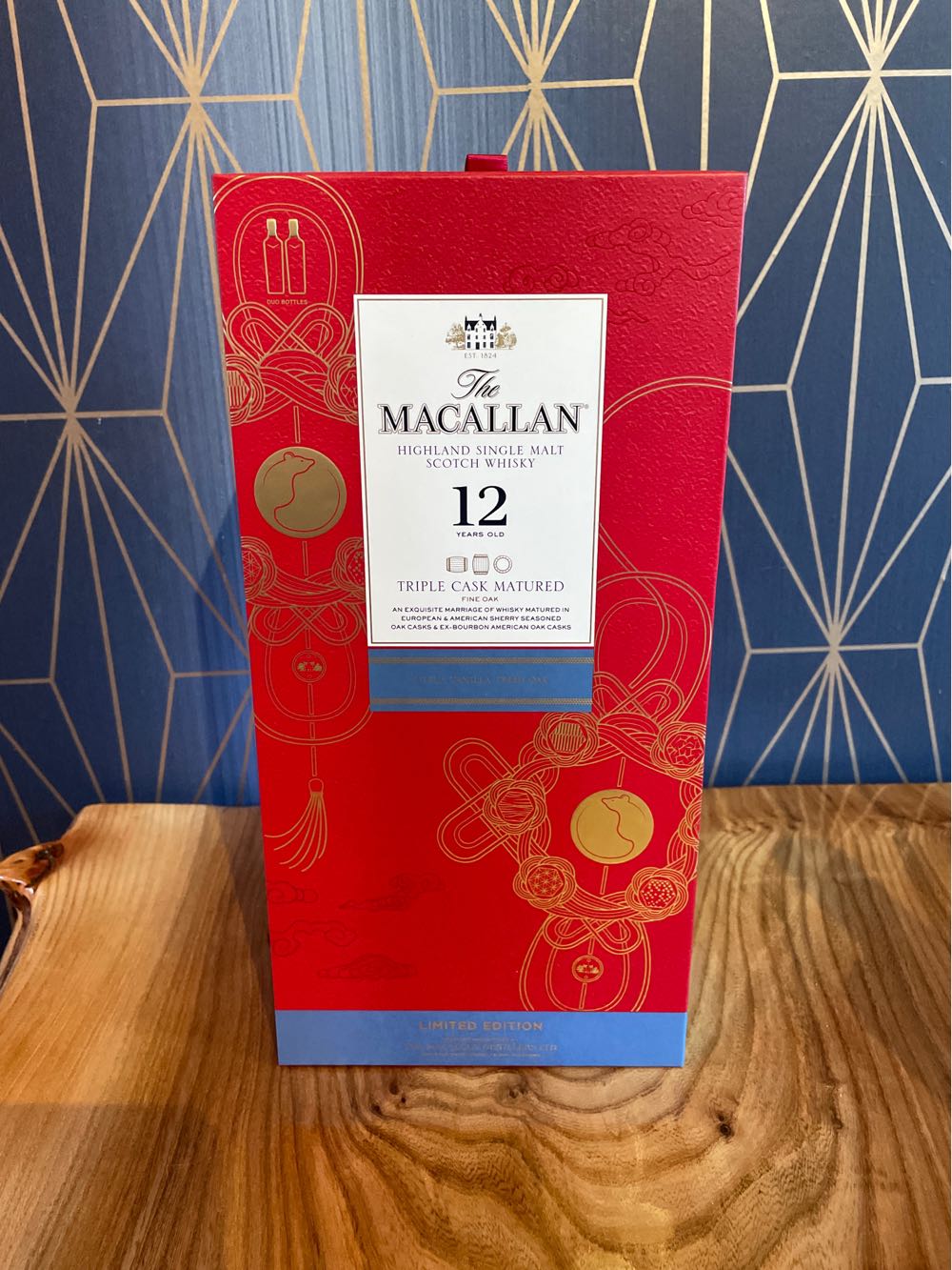 Macallan 12 Triple Cask - Macallan (700 mL) alcohol collectible [Barcode 5010314306946] - Main Image 2