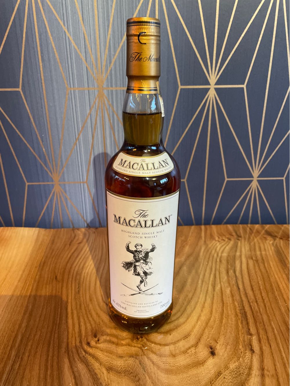 The Macallan The Archival Series Folio 6 Single Malt Scotch - Macallan (700 mL) alcohol collectible [Barcode 5010314310523] - Main Image 1
