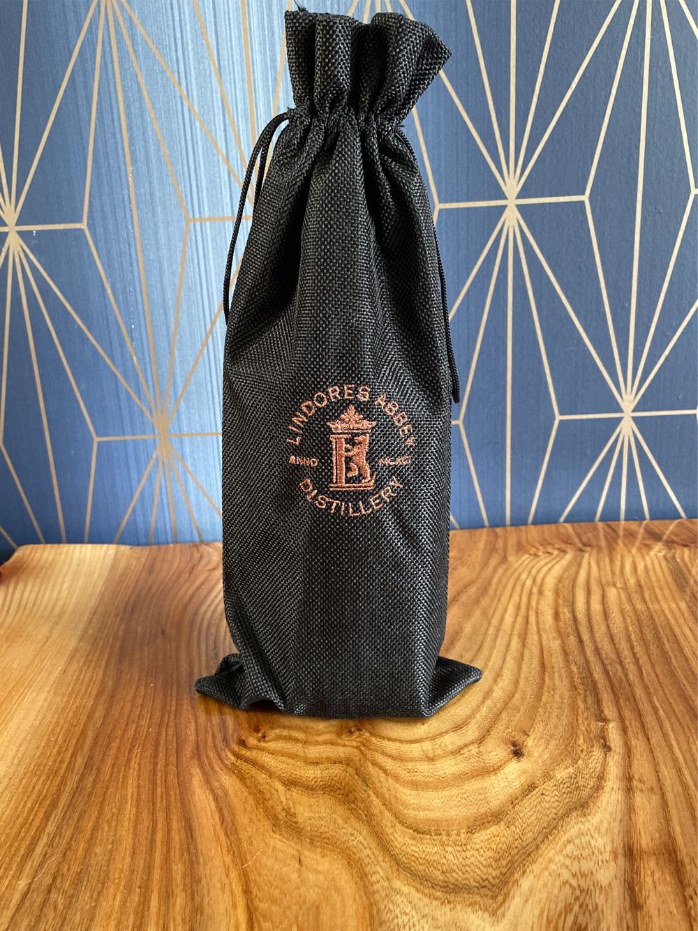 LINDORES 1494 INAUGRAL MEMBERS - LINDORES ABBEY (700 mL) alcohol collectible - Main Image 2