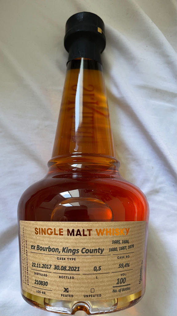 St.Kilian Whisky Z Privat Cask 1685ff Whiskyburg - St.Kilian (0,5L) alcohol collectible - Main Image 2