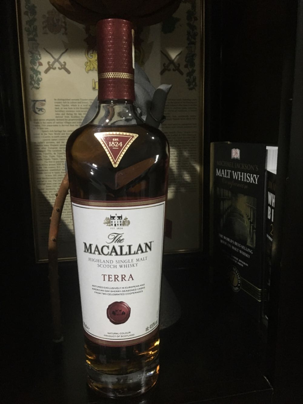 Macallan Terra - The Macallan Distillers (700 mL) alcohol collectible [Barcode 5010314305123] - Main Image 3