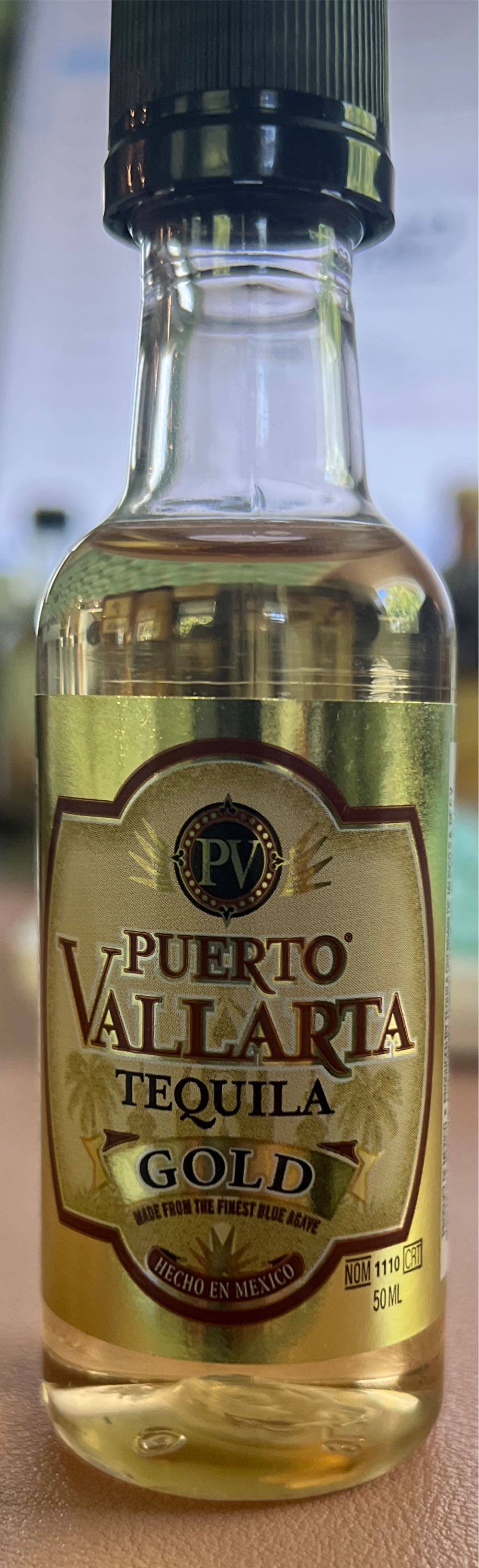 Puerto Vallarta Gold  alcohol collectible [Barcode 083103488890] - Main Image 2
