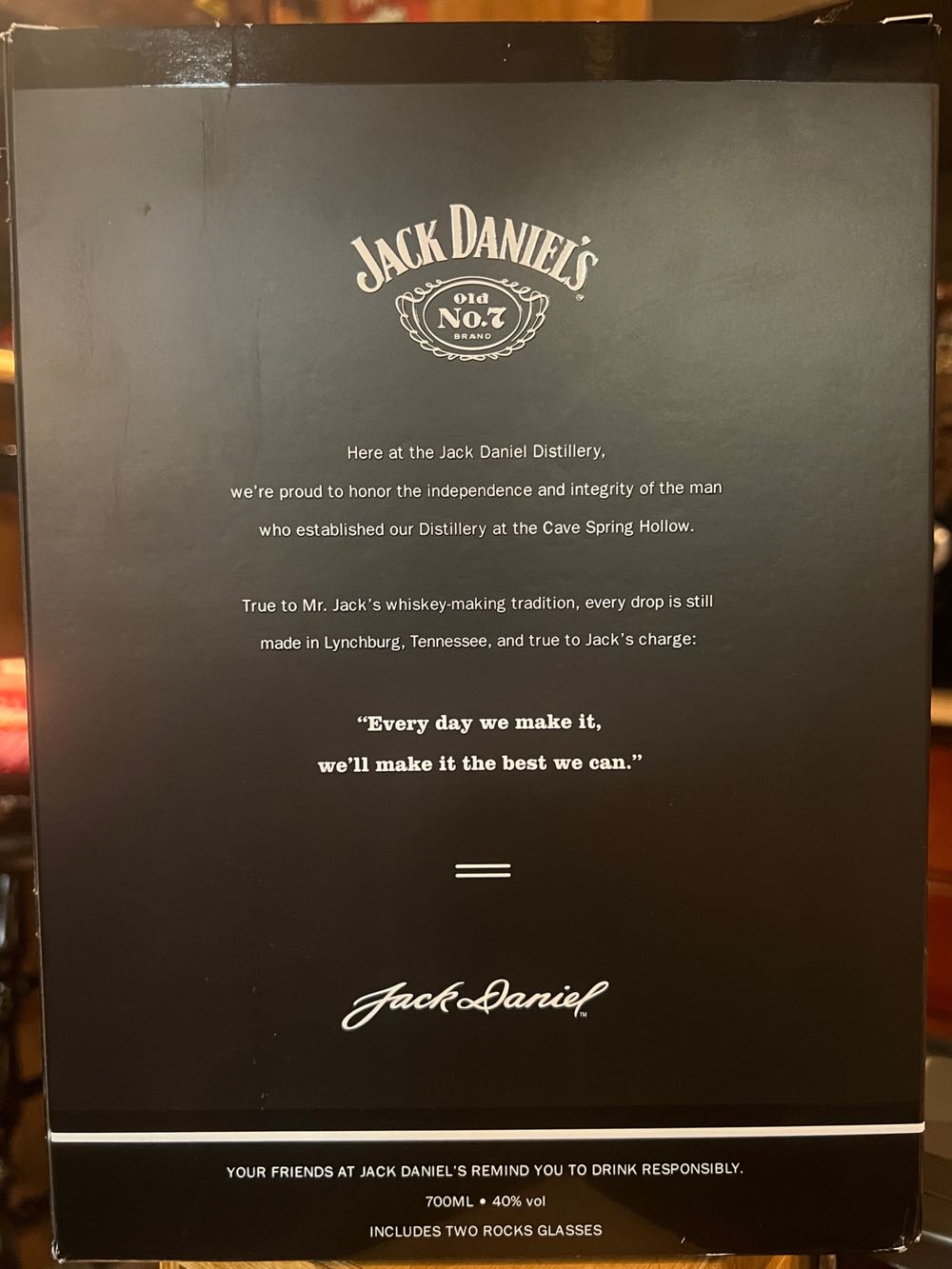 Xxxx - Set Black Label & 2 Glasses Bulgaria - Jack Daniel’s Distillery, Lynchburg, TN (700 mL) alcohol collectible [Barcode 5099873045848] - Main Image 2
