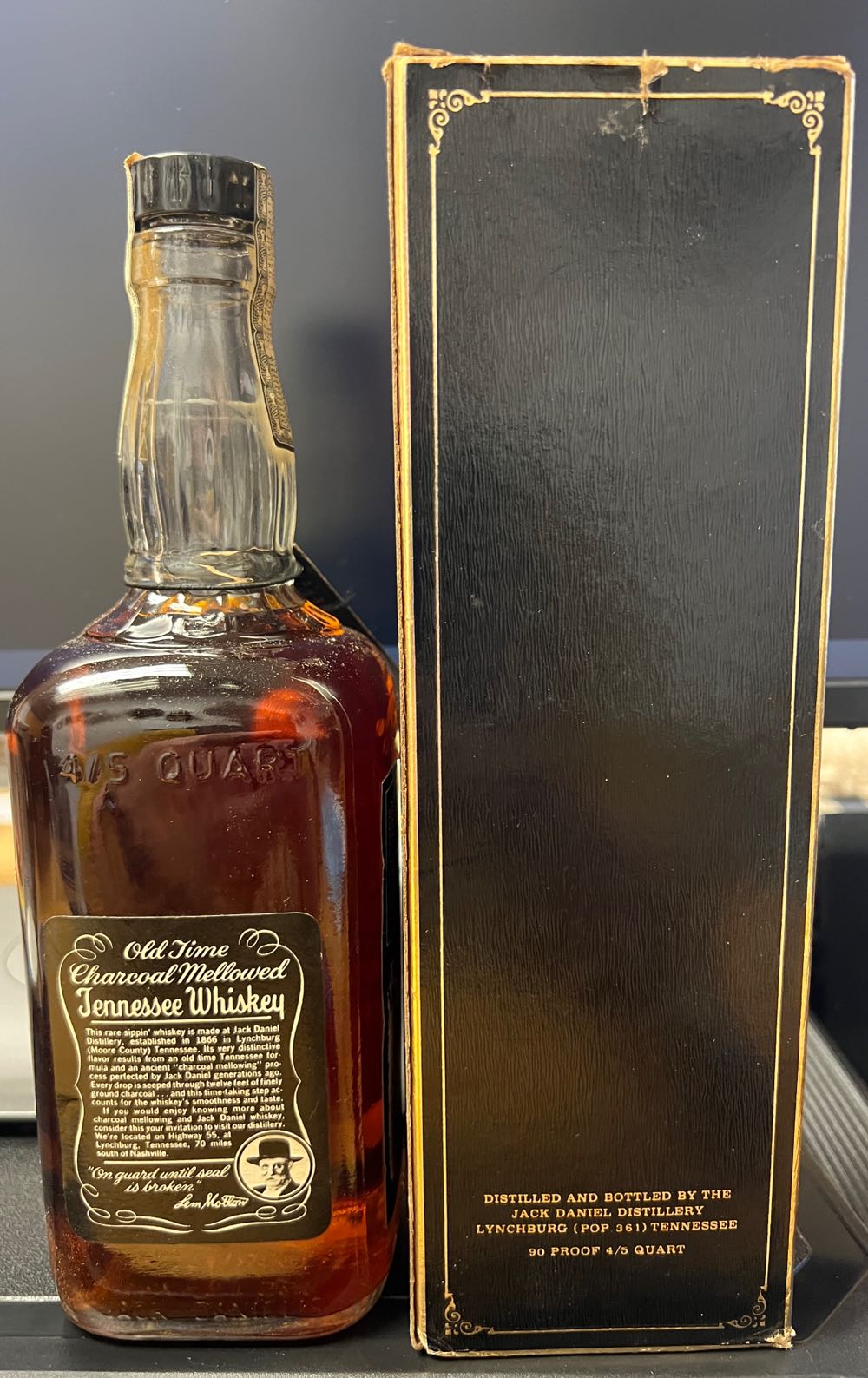 Black Label 1973 4/5 Quart - Jack Daniel’s Distillery, Lynchburg, TN alcohol collectible - Main Image 3