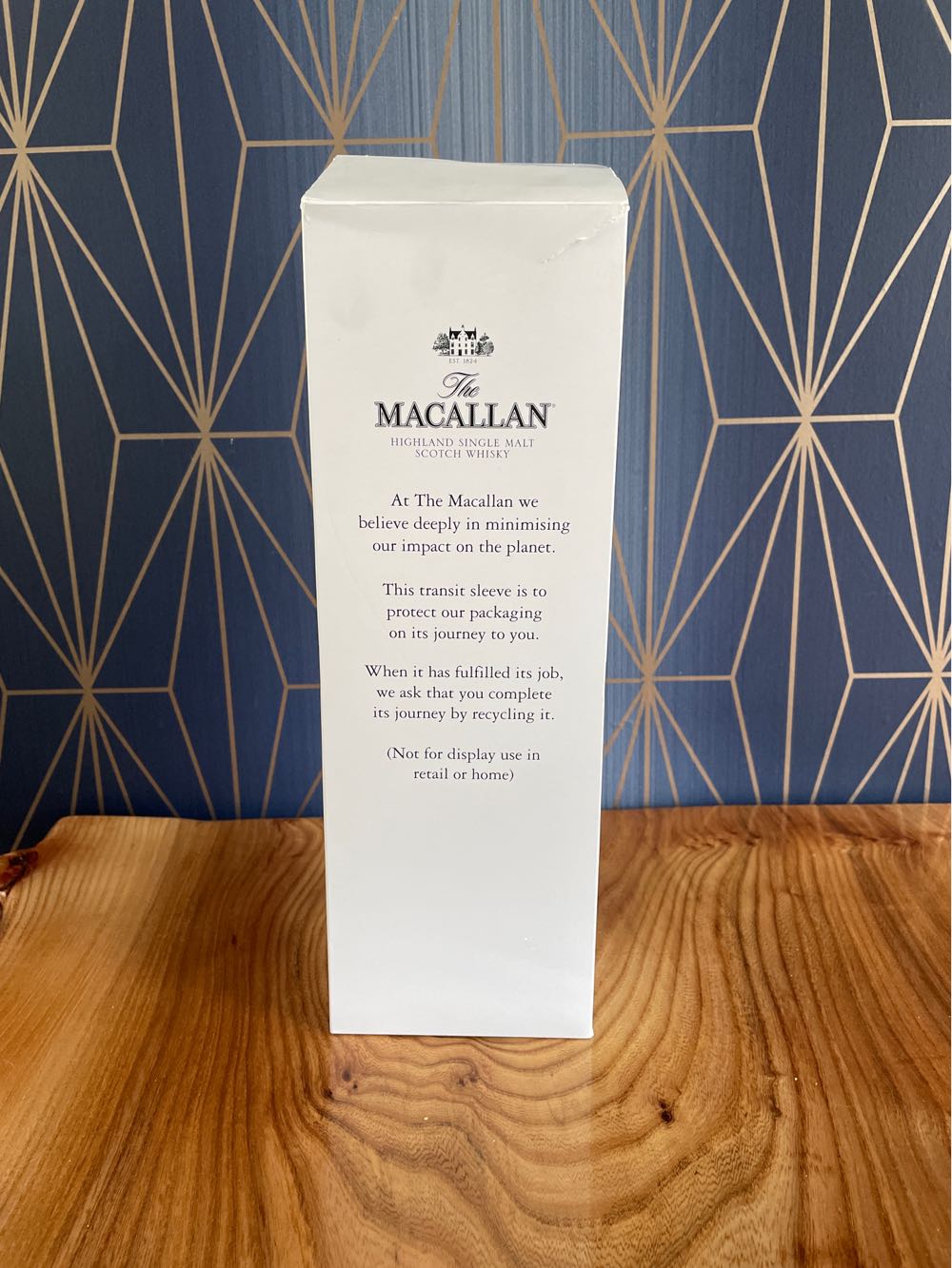 Macallan Harmony Collection Fine Cocoa - Macallan (700 mL) alcohol collectible [Barcode 5010314311254] - Main Image 3