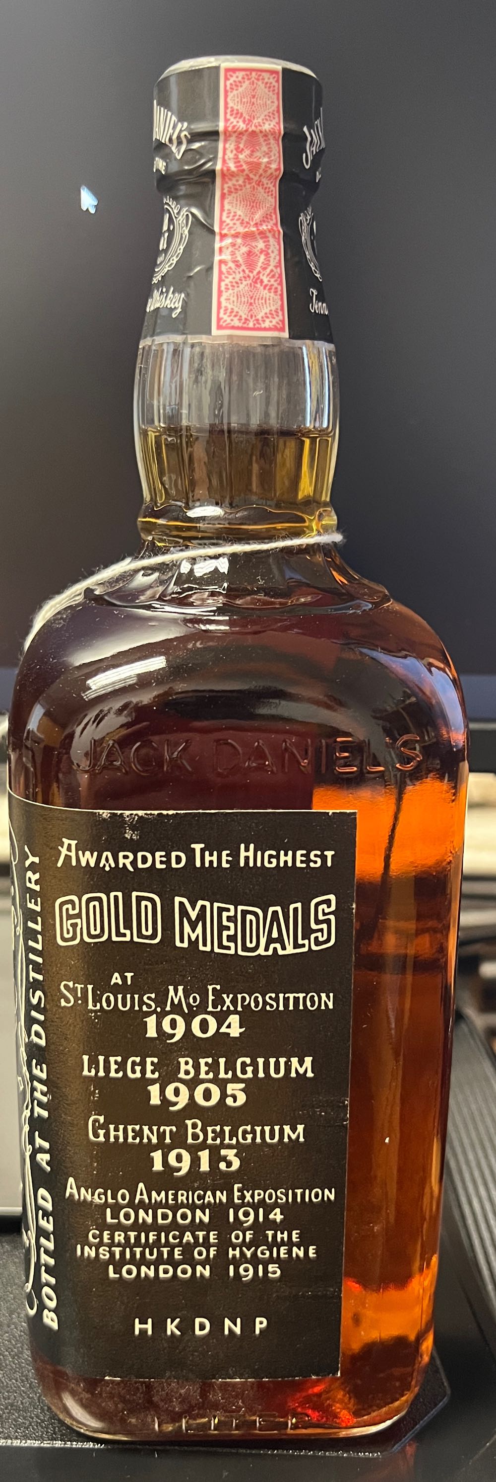 Black Label 1986 1l - Jack Daniel’s Distillery, Lynchburg, TN (1 L) alcohol collectible [Barcode 082184089996] - Main Image 4