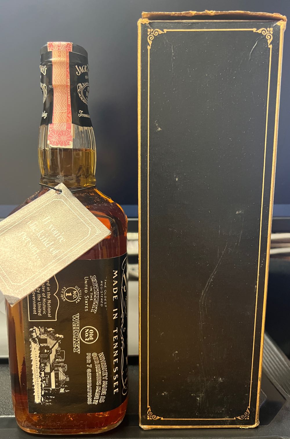 Black Label 1981 Japan With Box - Jack Daniel’s Distillery, Lynchburg, TN alcohol collectible - Main Image 3