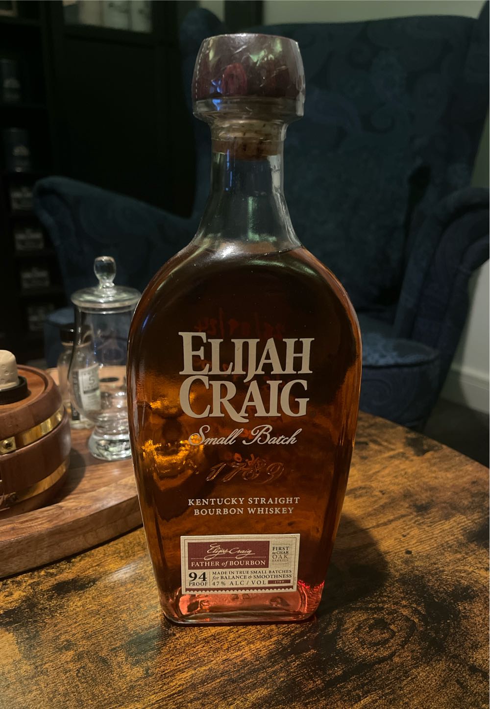 Elijah Craig Small Batch Bourbon - The Elijah Craig Distillery Co. (700 mL) alcohol collectible - Main Image 3