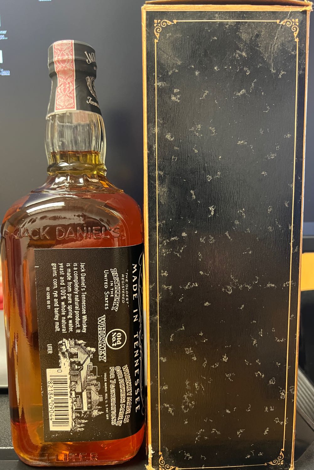 Black Label 1988 1 L Box - Jack Daniel’s Distillery, Lynchburg, TN (1 L) alcohol collectible - Main Image 2