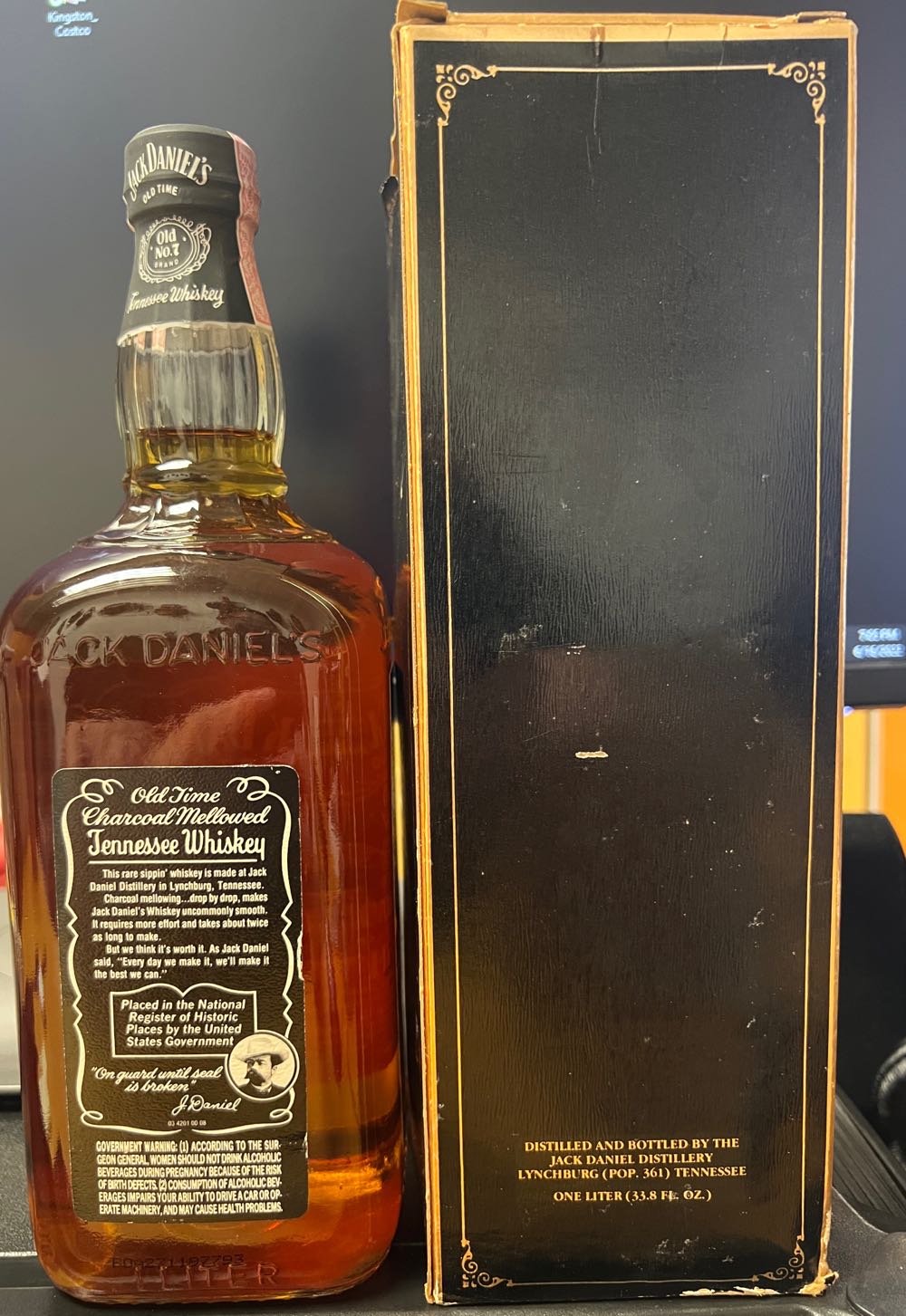 Black Label 1988 1 L Box - Jack Daniel’s Distillery, Lynchburg, TN (1 L) alcohol collectible - Main Image 3