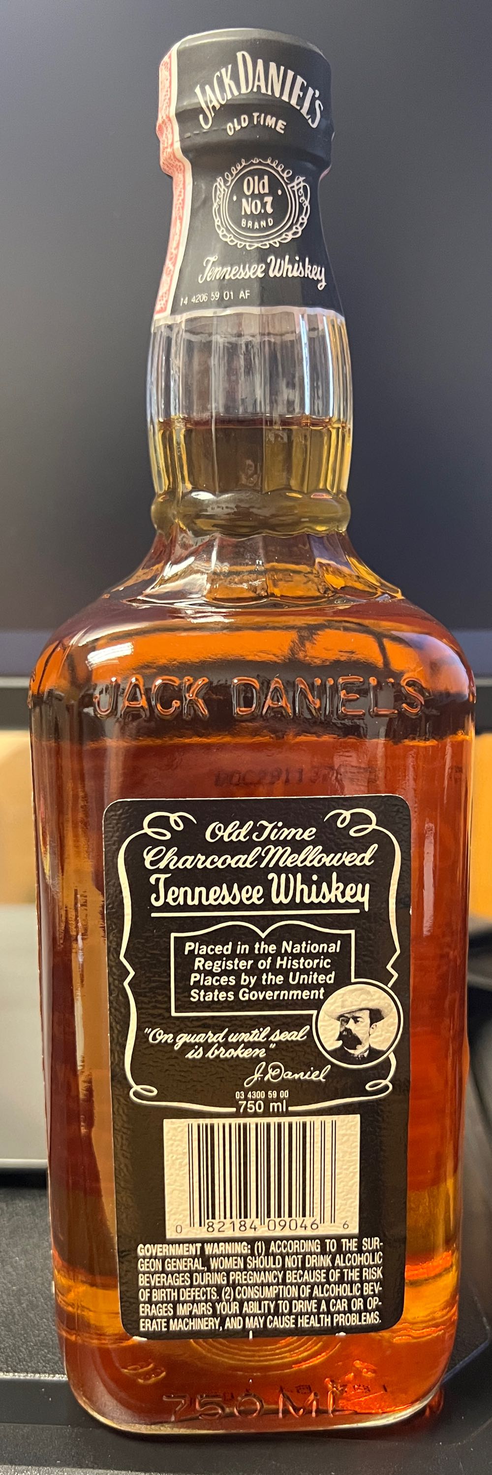 Black Label 1993 Fake Seal - Jack Daniel’s Distillery, Lynchburg, TN (750 mL) alcohol collectible [Barcode 082184090466] - Main Image 3