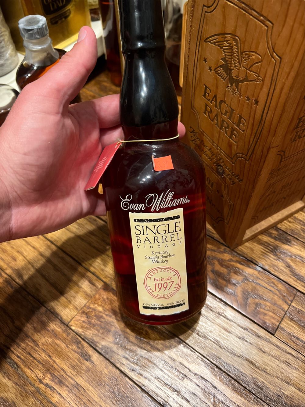 LIQUOR : 1907 White Label 3rd Gen