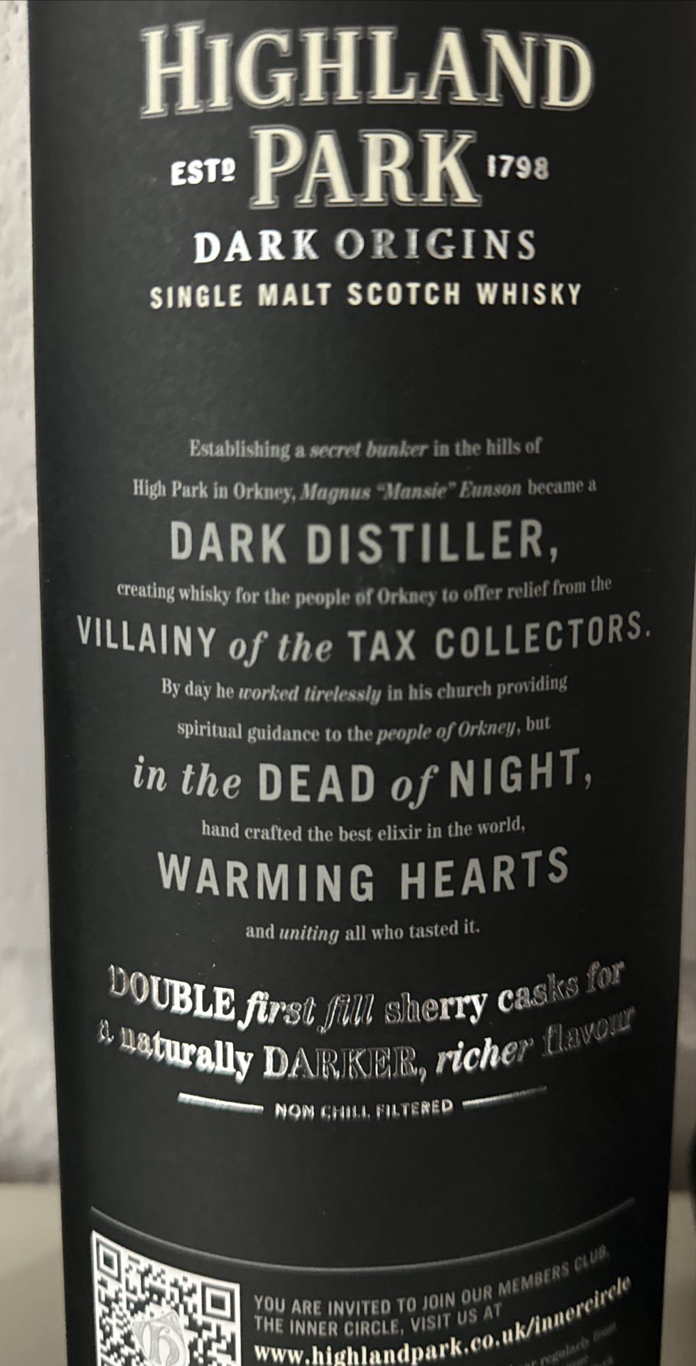 Dark Origins - Highland Park Distillery (700 mL) alcohol collectible [Barcode 5010314301699] - Main Image 2