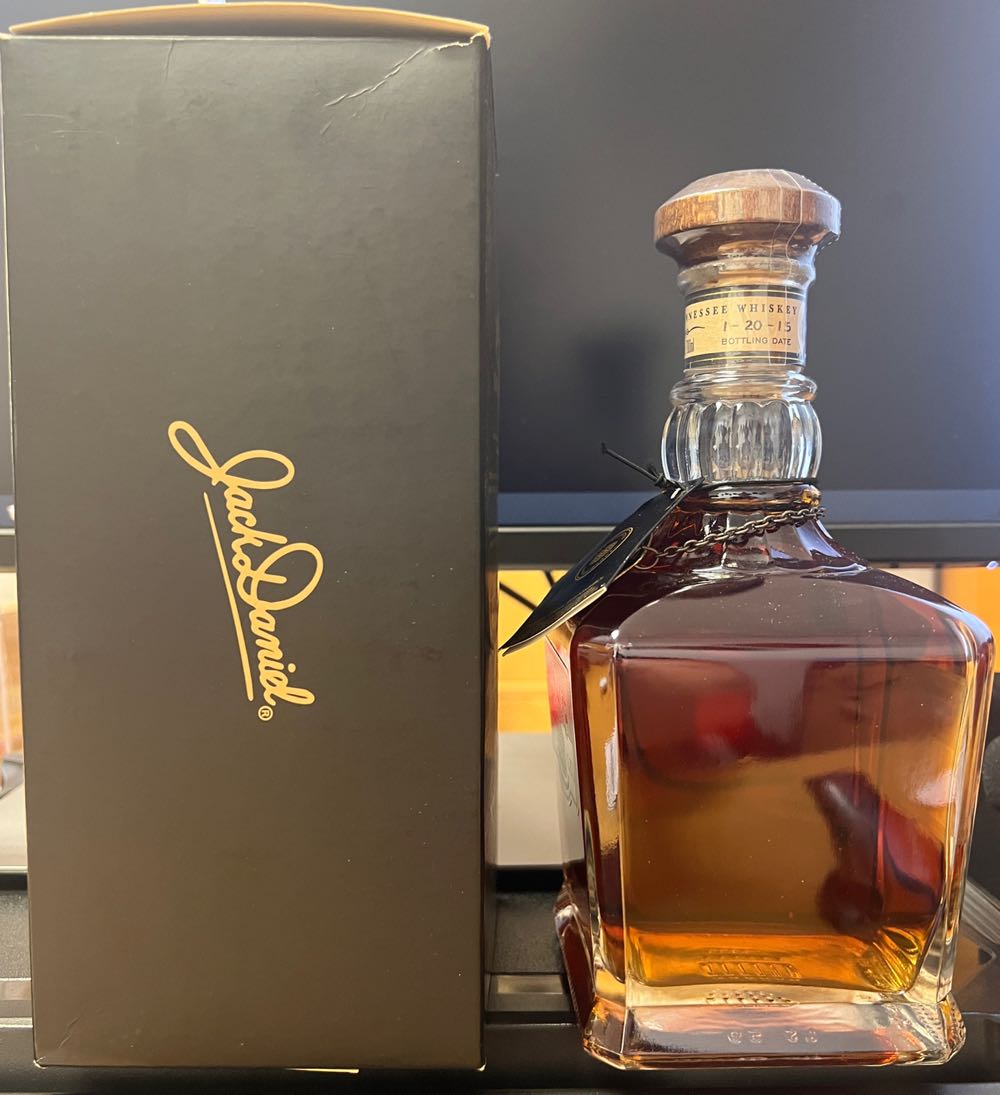 Manchester Cask 2015 - Jack Daniel’s Distillery, Lynchburg, TN (700 mL) alcohol collectible [Barcode 5099873088654] - Main Image 3