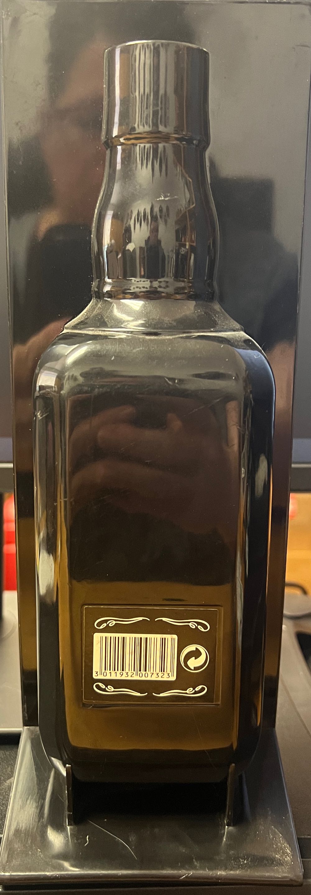 Black Label 2007 Heritage Display Signed By Jimmy Bedford - Jack Daniel’s Distillery, Lynchburg, TN (700 mL) alcohol collectible [Barcode 5099873089798] - Main Image 3