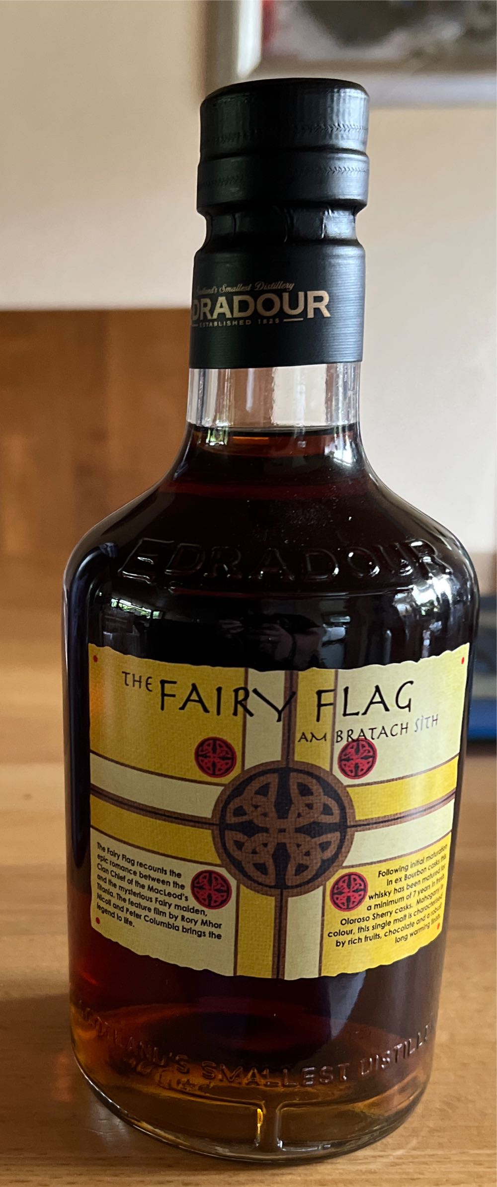 Edradour 15 Years Fairy Flag - Edradour Distillery Company, Ltd. (700 mL) alcohol collectible - Main Image 2