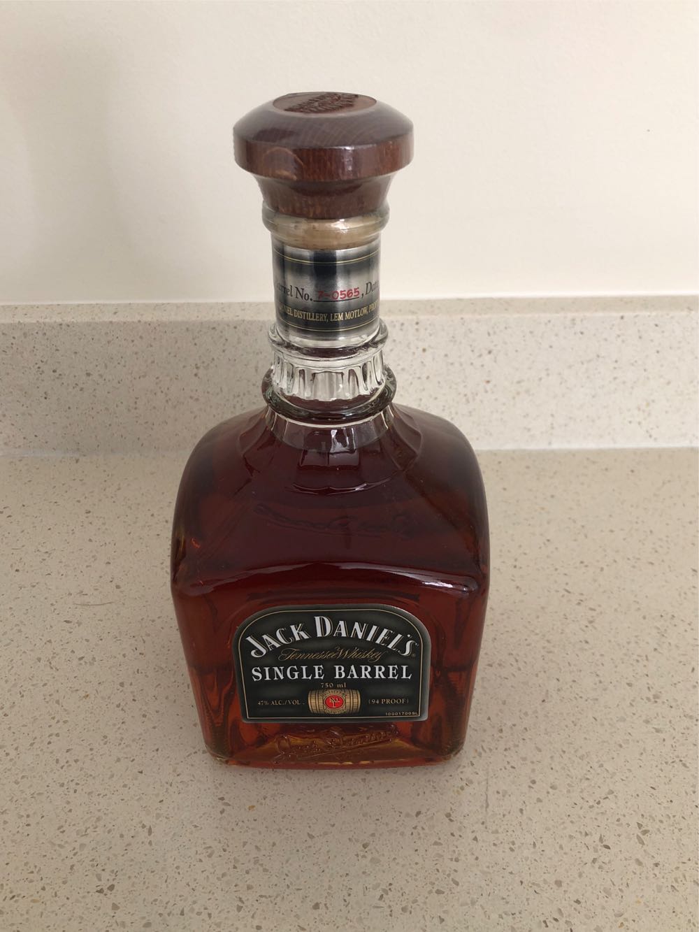 Jack Daniel’s Single Barrel 1st Generation 2007 - Jack Daniel’s Distillery, Lynchburg, TN (750 mL) alcohol collectible [Barcode 082184087008] - Main Image 2