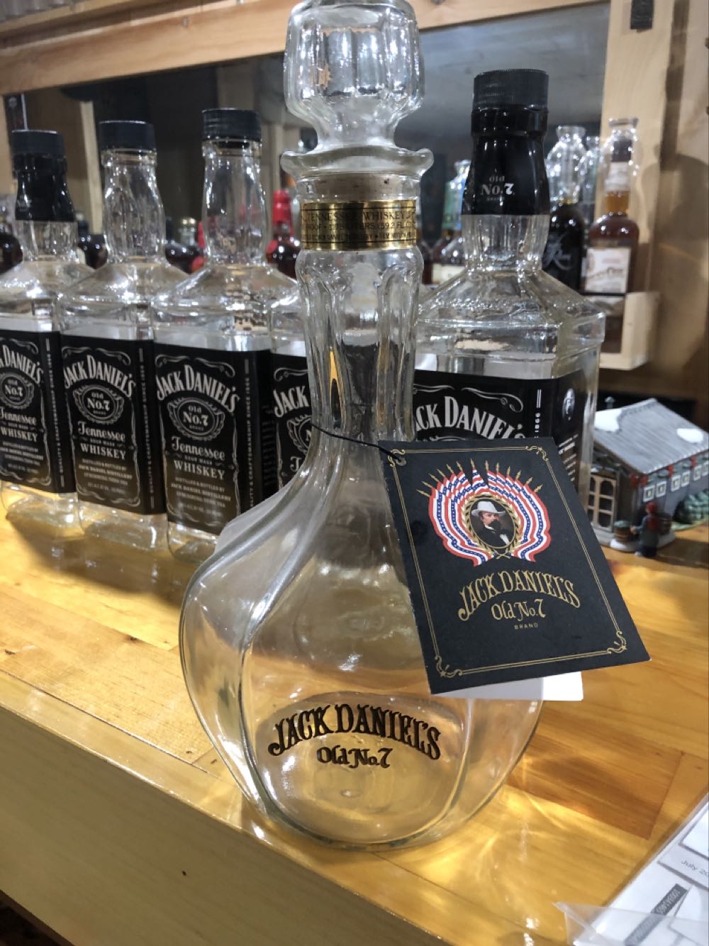 DECANTER : Inaugural  alcohol collectible - Main Image 2