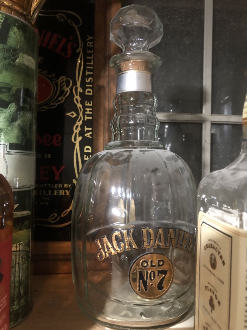 DECANTER : Gold Leaf Half Gallon  alcohol collectible - Main Image 2