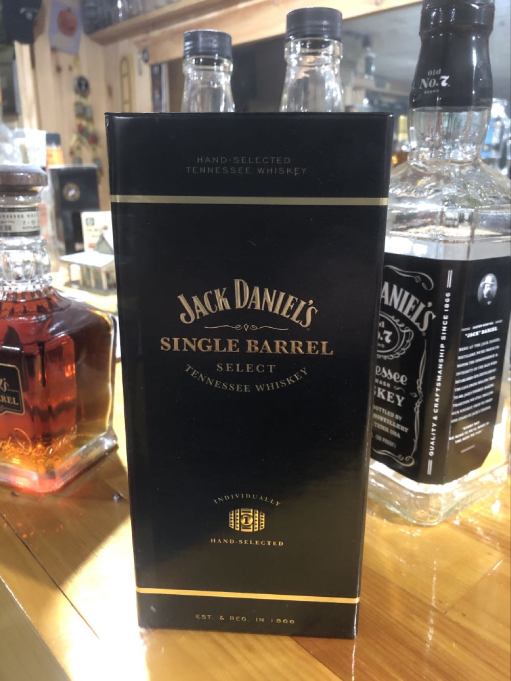 LIQUOR : Single Barrel (a)  (750 mL) alcohol collectible - Main Image 4