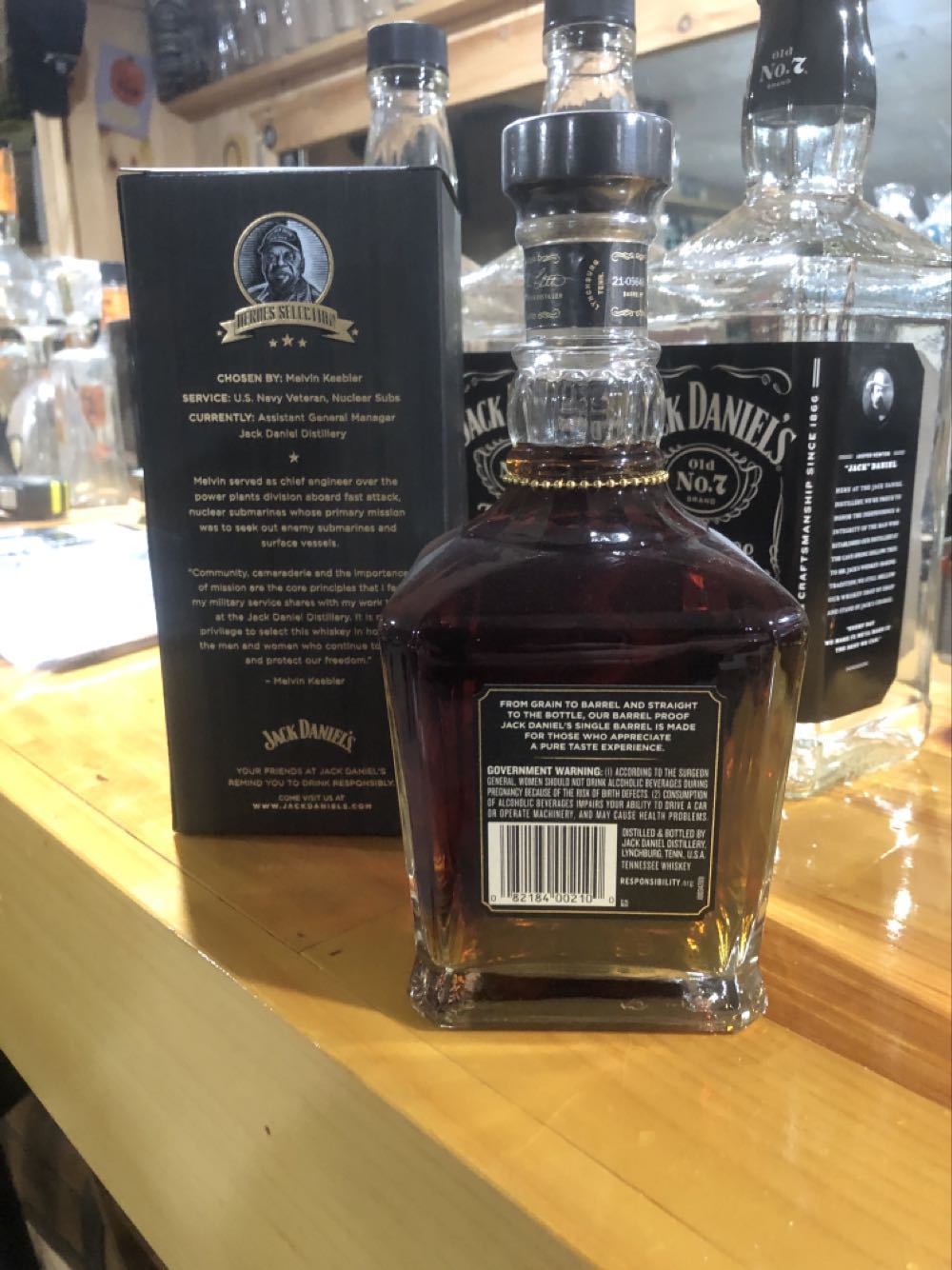 LIQUOR : Single Barrel Heroes  alcohol collectible - Main Image 2