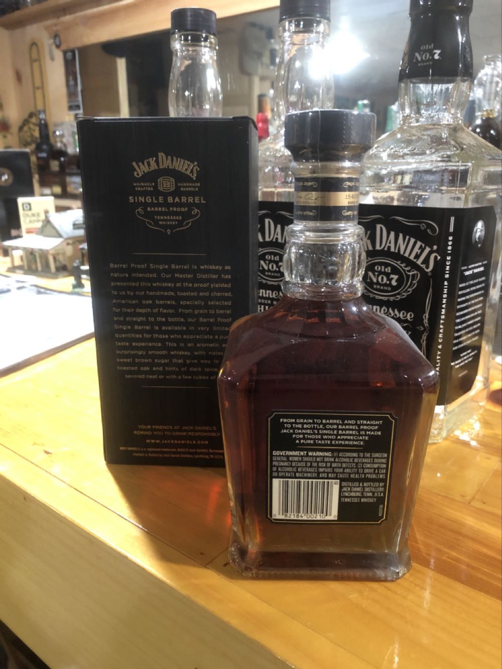 LIQUOR : Single Barrel Barrel Proof (a)  (750 mL) alcohol collectible - Main Image 2
