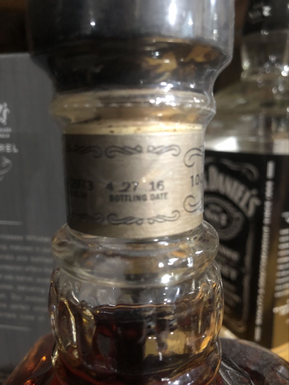 LIQUOR : Single Barrel 100 Proof  (750 mL) alcohol collectible - Main Image 3