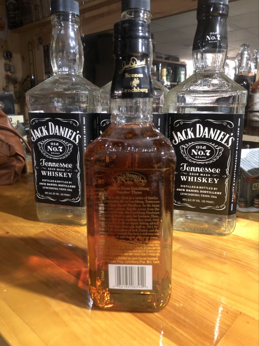 LIQUOR : Scenes # 3  (750 mL) alcohol collectible - Main Image 2