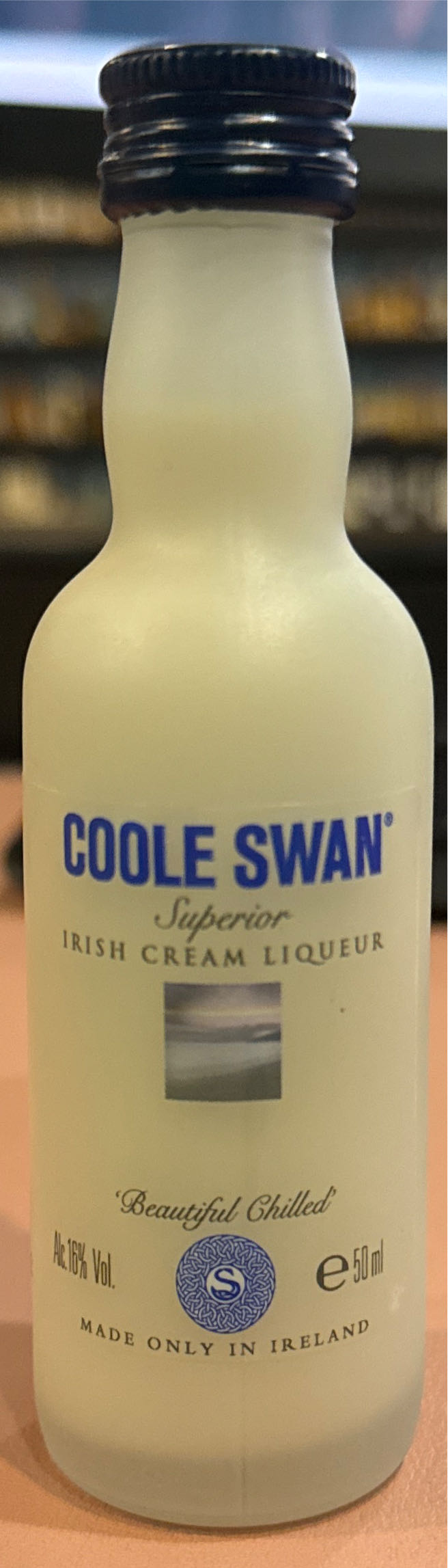 Coole Swan  (50 mL) alcohol collectible [Barcode 5391514740021] - Main Image 3