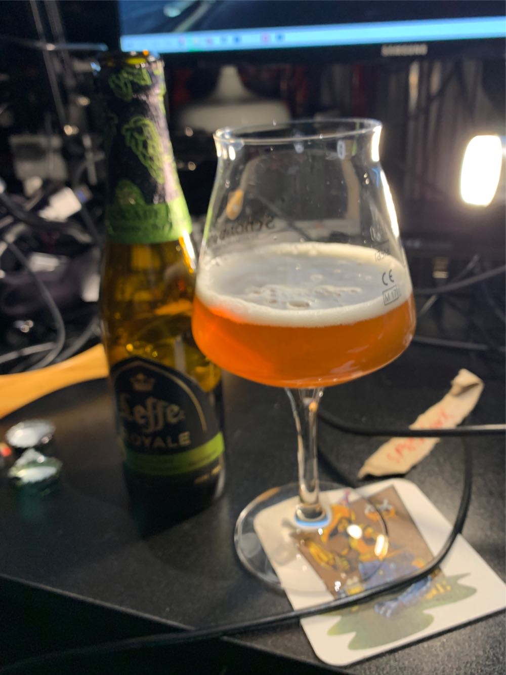 Leffe Royale Cascade Ipa - Leffe Brewing Company, Leuven (330 mL) alcohol collectible [Barcode 5410228217626] - Main Image 4