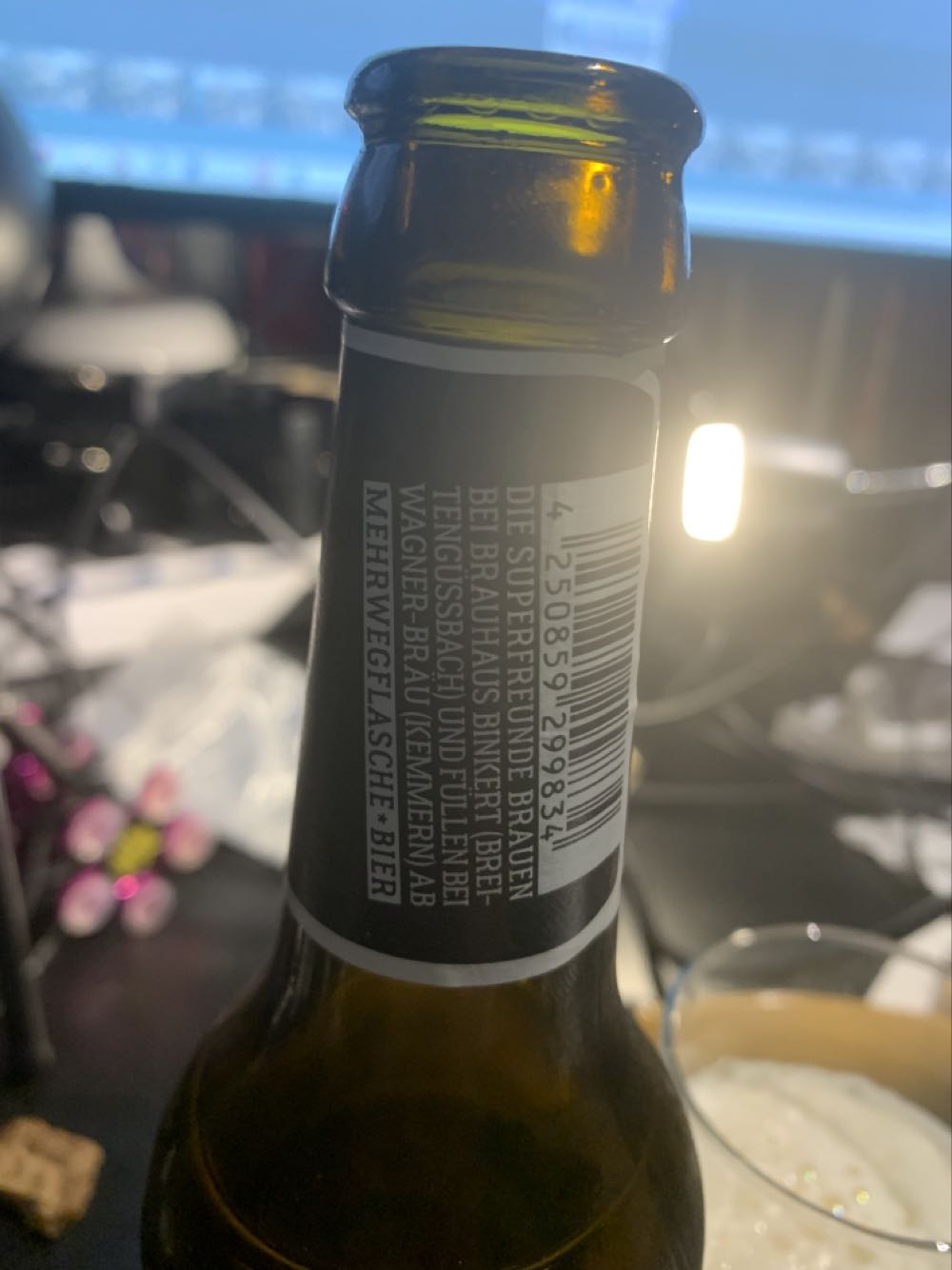 Superfreunde Till Death Old School Ale Die  (330 mL) alcohol collectible [Barcode 4250859299834] - Main Image 2