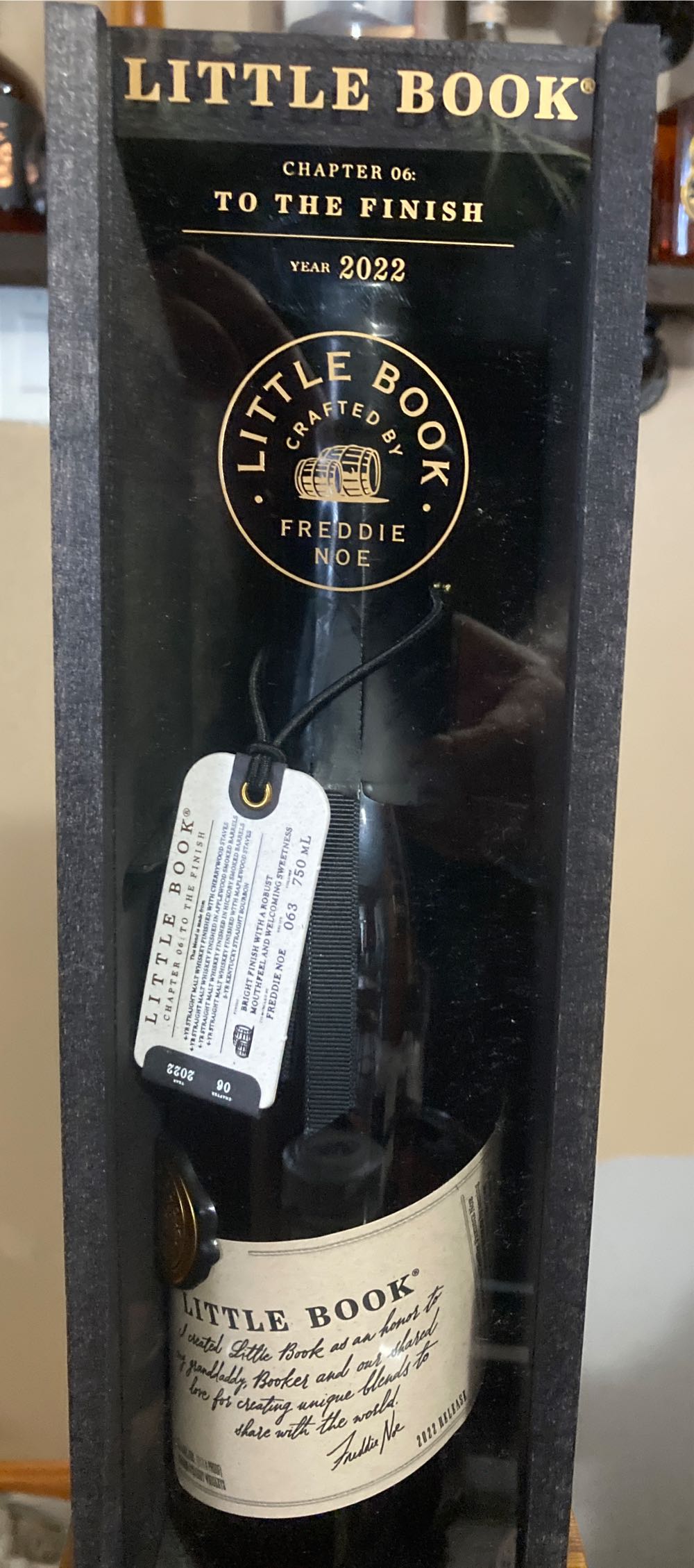 Little Book To The Finish 2022 Chapter 6 - James Beam Distilling Co. (750 mL) alcohol collectible [Barcode 080686011330] - Main Image 3