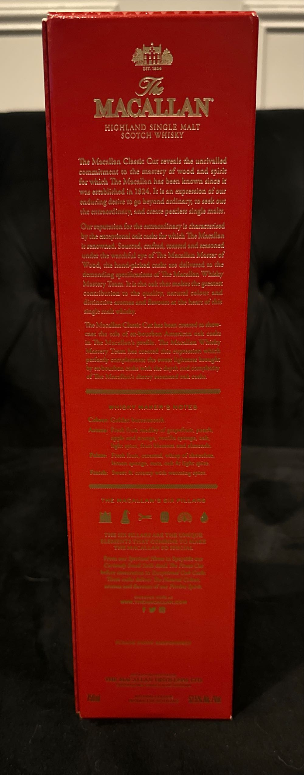 The Macallan Classic Cut Edition 750 ml - The Macallan Distillers (750 mL) alcohol collectible [Barcode 812066024230] - Main Image 2