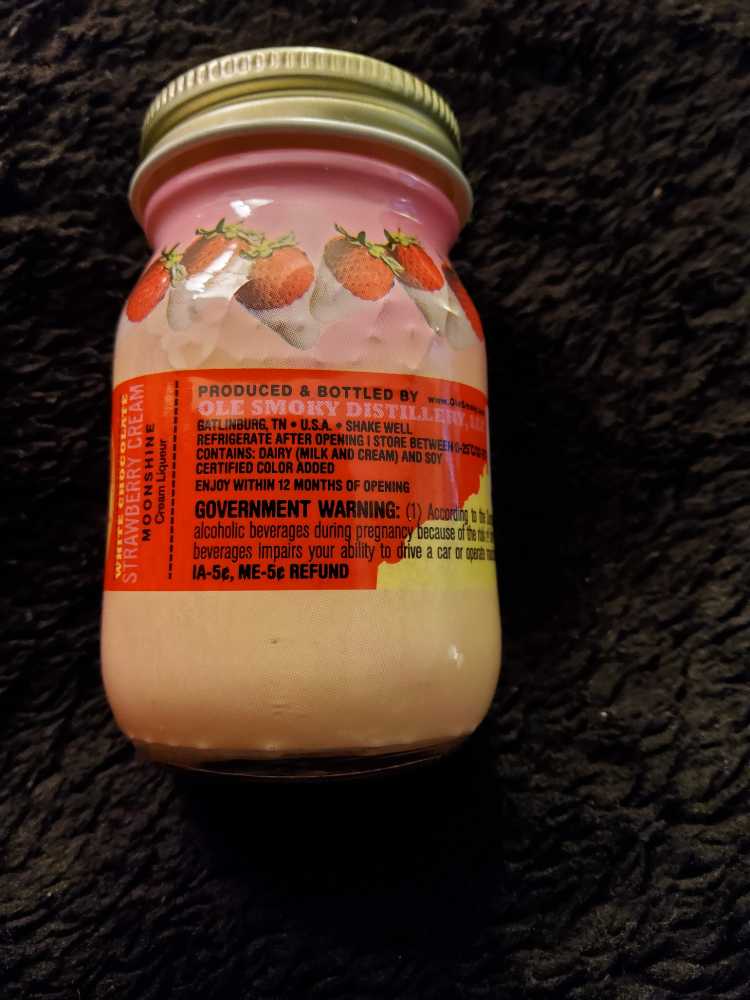 Ole Smoky Moonshine White Chocolate Strawberry Cream - Old Smoky Distillery (50 mL) alcohol collectible [Barcode 810088370168] - Main Image 2