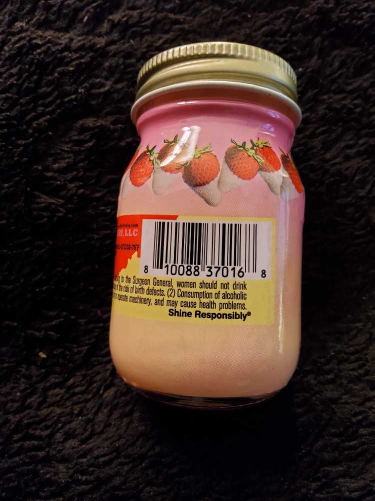 Ole Smoky Moonshine White Chocolate Strawberry Cream - Old Smoky Distillery (50 mL) alcohol collectible [Barcode 810088370168] - Main Image 3