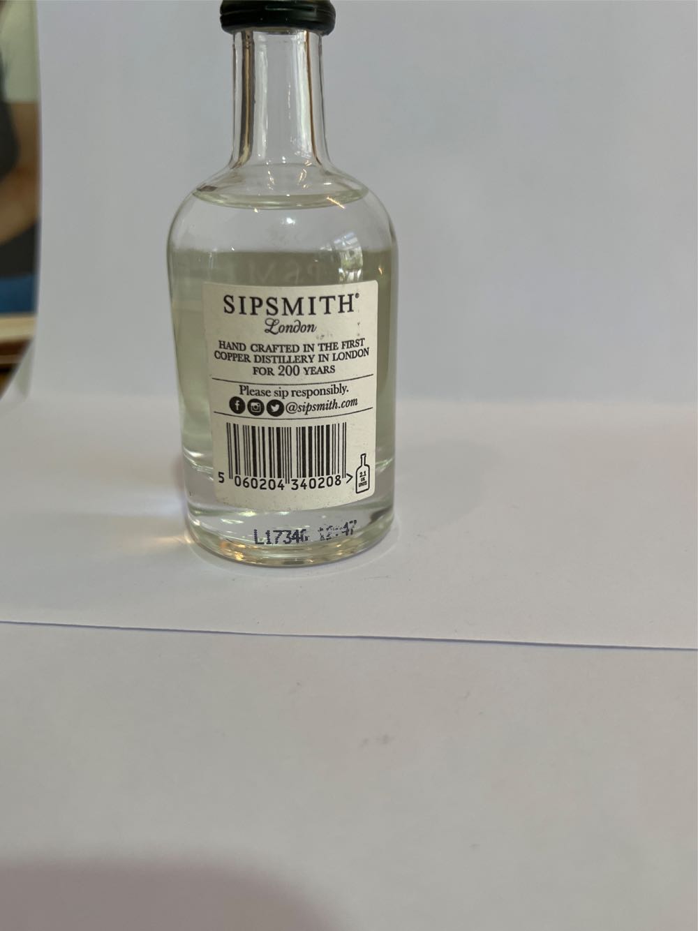 Sipsmith London Dry Gin  (50 mL) alcohol collectible [Barcode 5060204340208] - Main Image 2