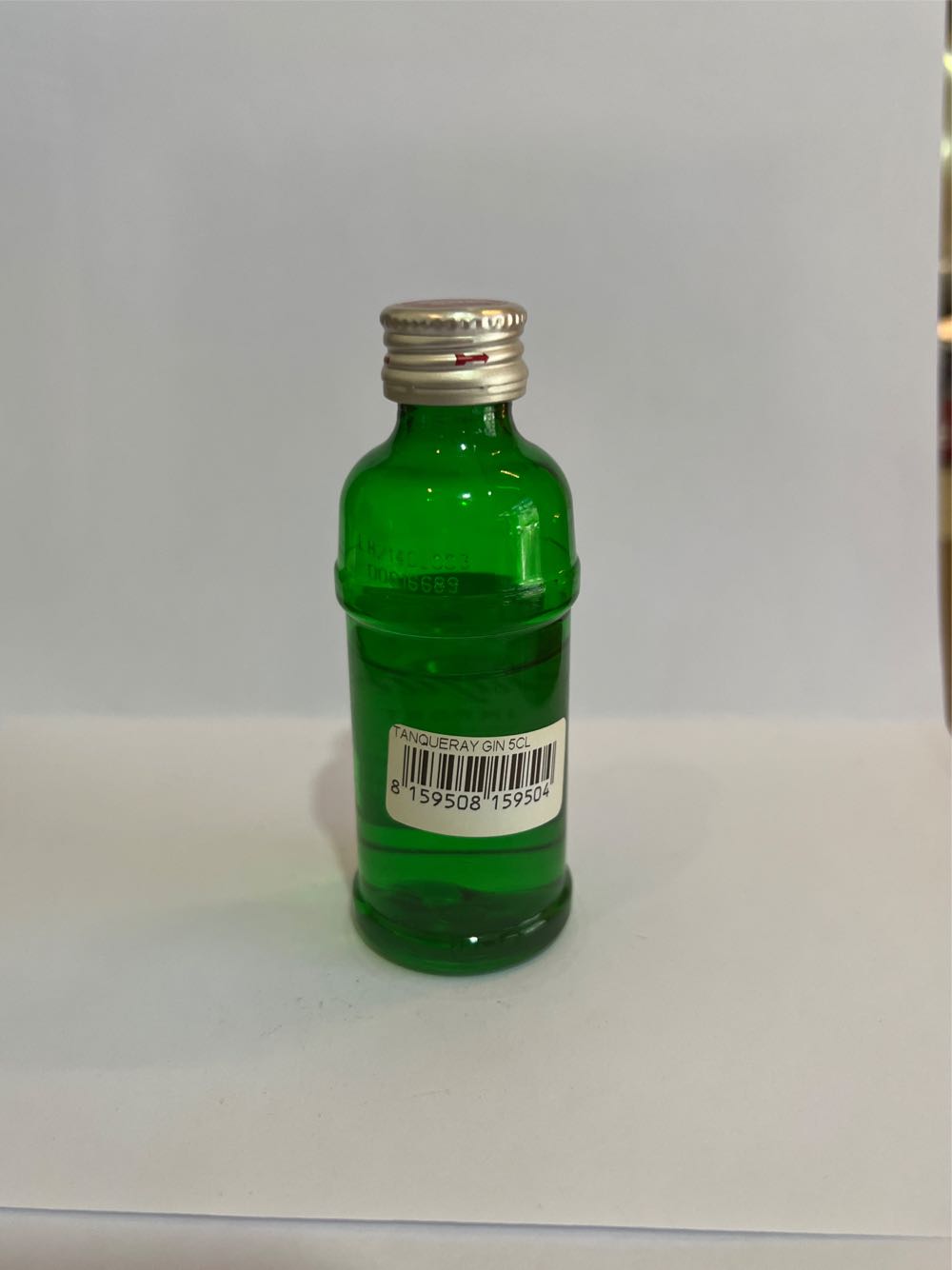 Tanqueray London Dry Gin  (50 mL) alcohol collectible [Barcode 8159508159504] - Main Image 2