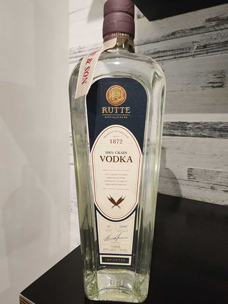 DEPT. 56 : Mary Bobo’s