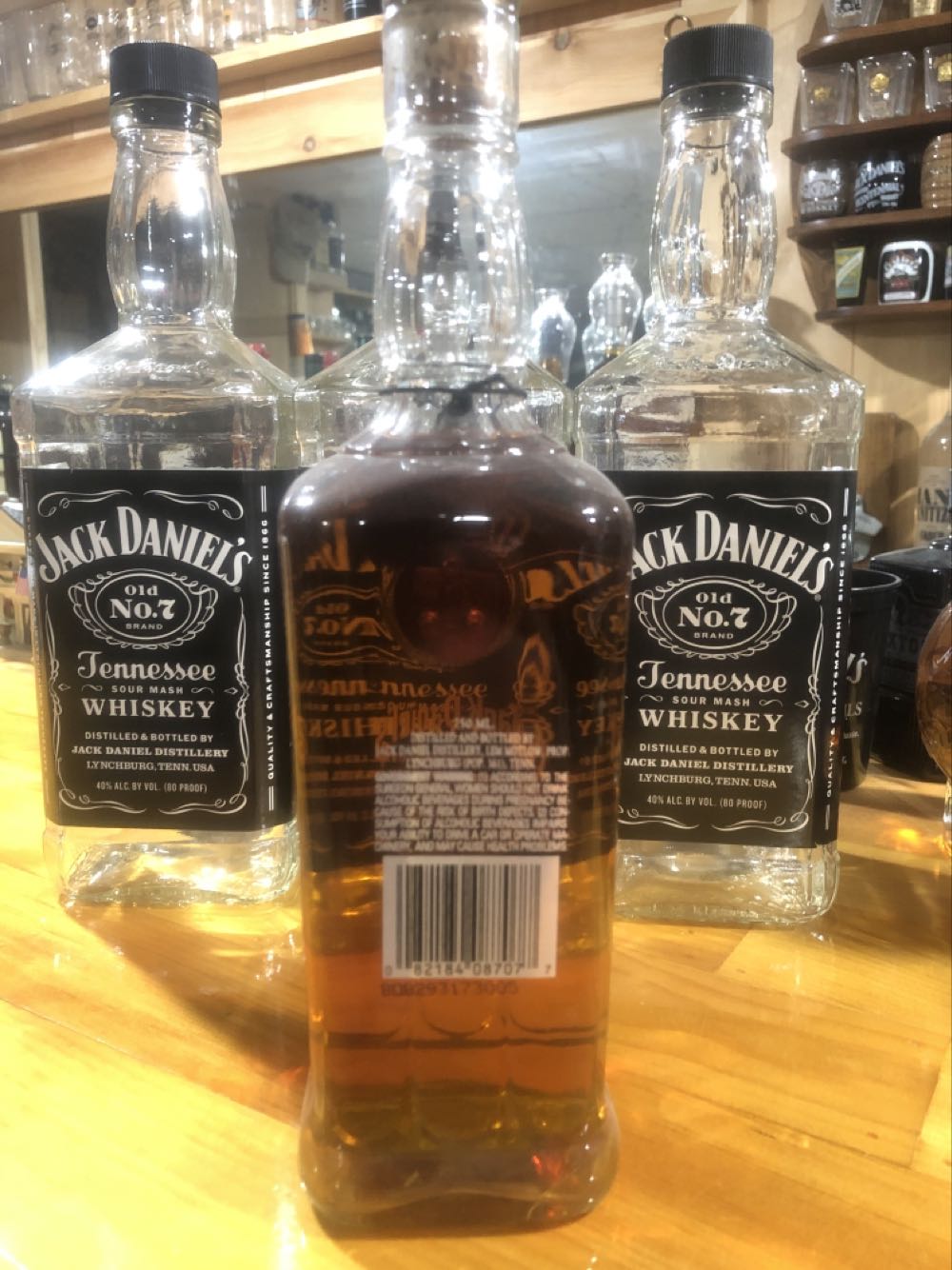 LIQUOR : Gold Medal 1905  (750 mL) alcohol collectible - Main Image 2