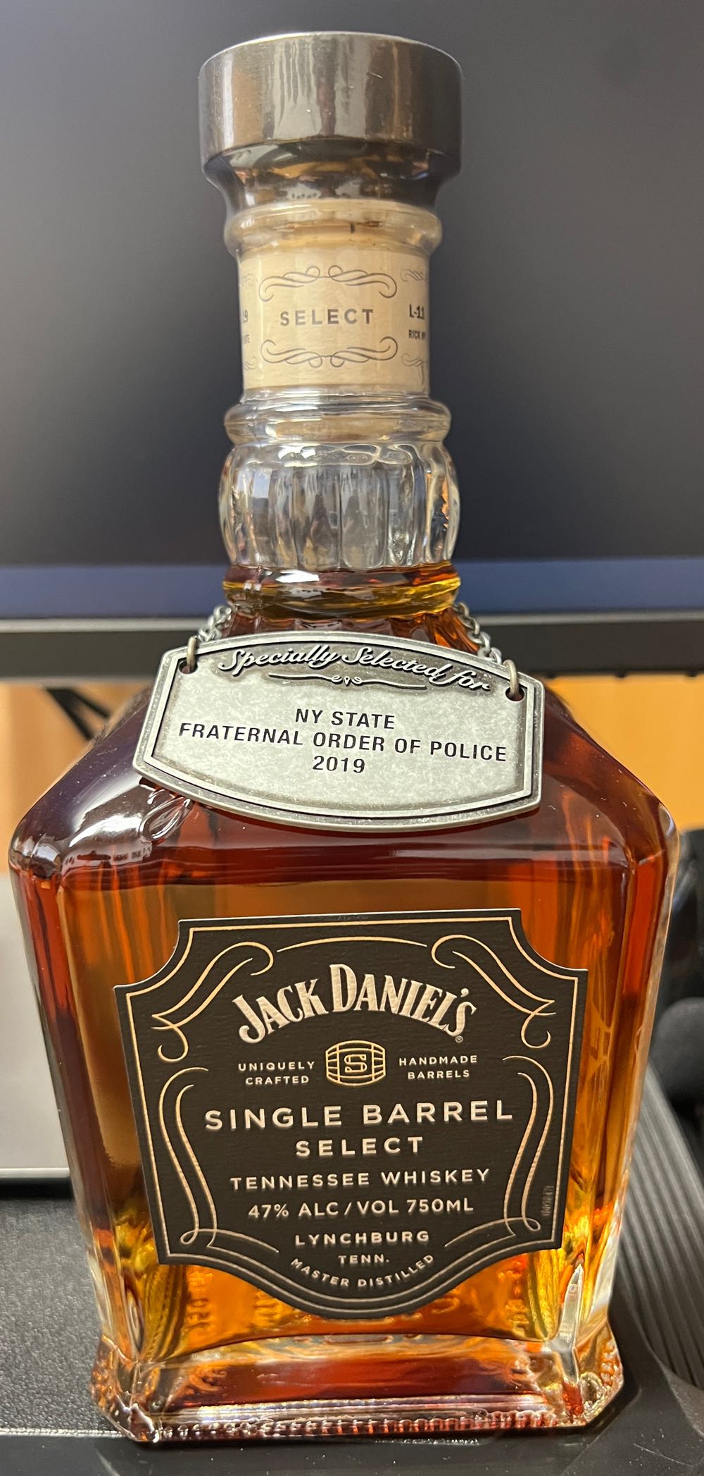 NY State Fraternal Order Police 2019 - Jack Daniel’s Distillery, Lynchburg, TN (750 mL) alcohol collectible [Barcode 082184087008] - Main Image 3