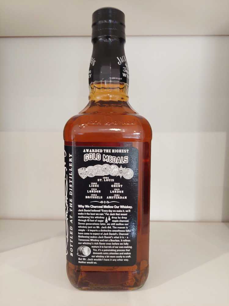 Jahresdose 2009  (700 mL) alcohol collectible - Main Image 2