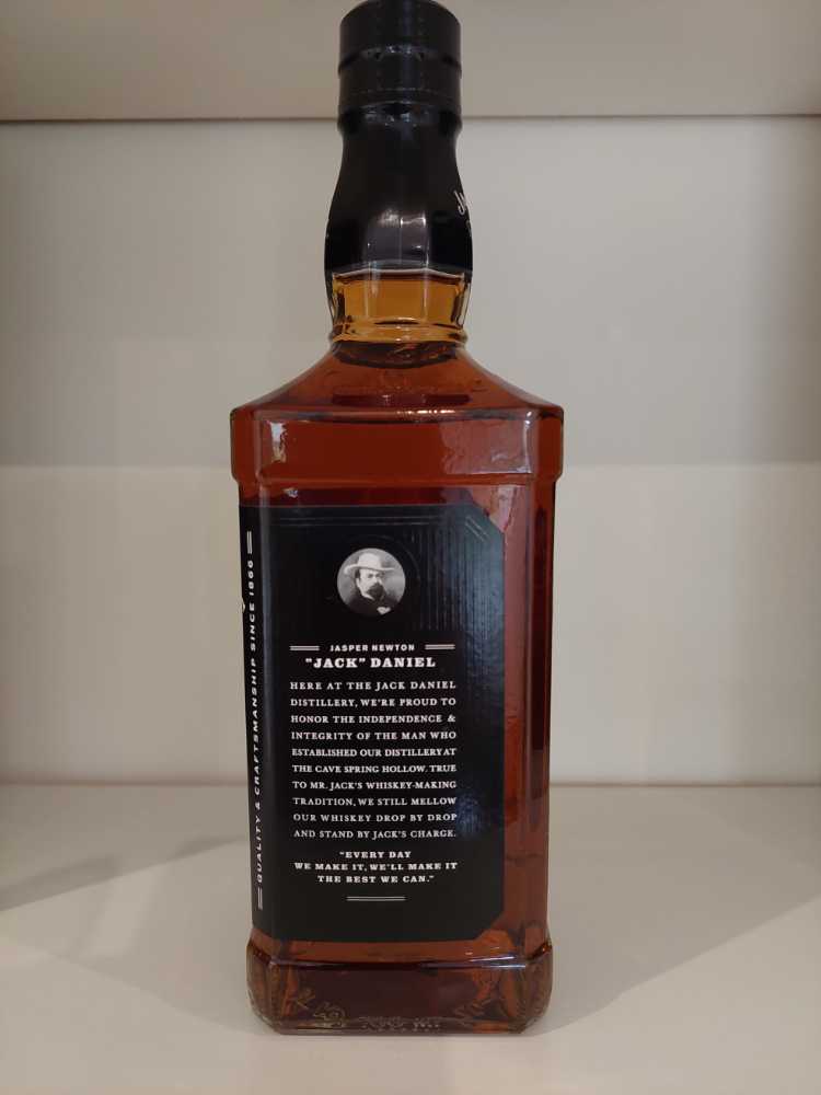 Jahresdose 2013  (700 mL) alcohol collectible - Main Image 2